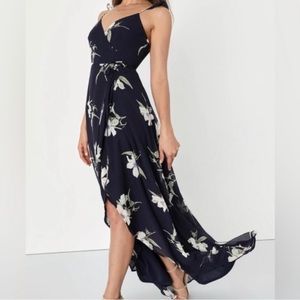 NWOT Lulu’s Wrap Dress, Women’s Size Large, Never Worn But Small Hole (See Pics)